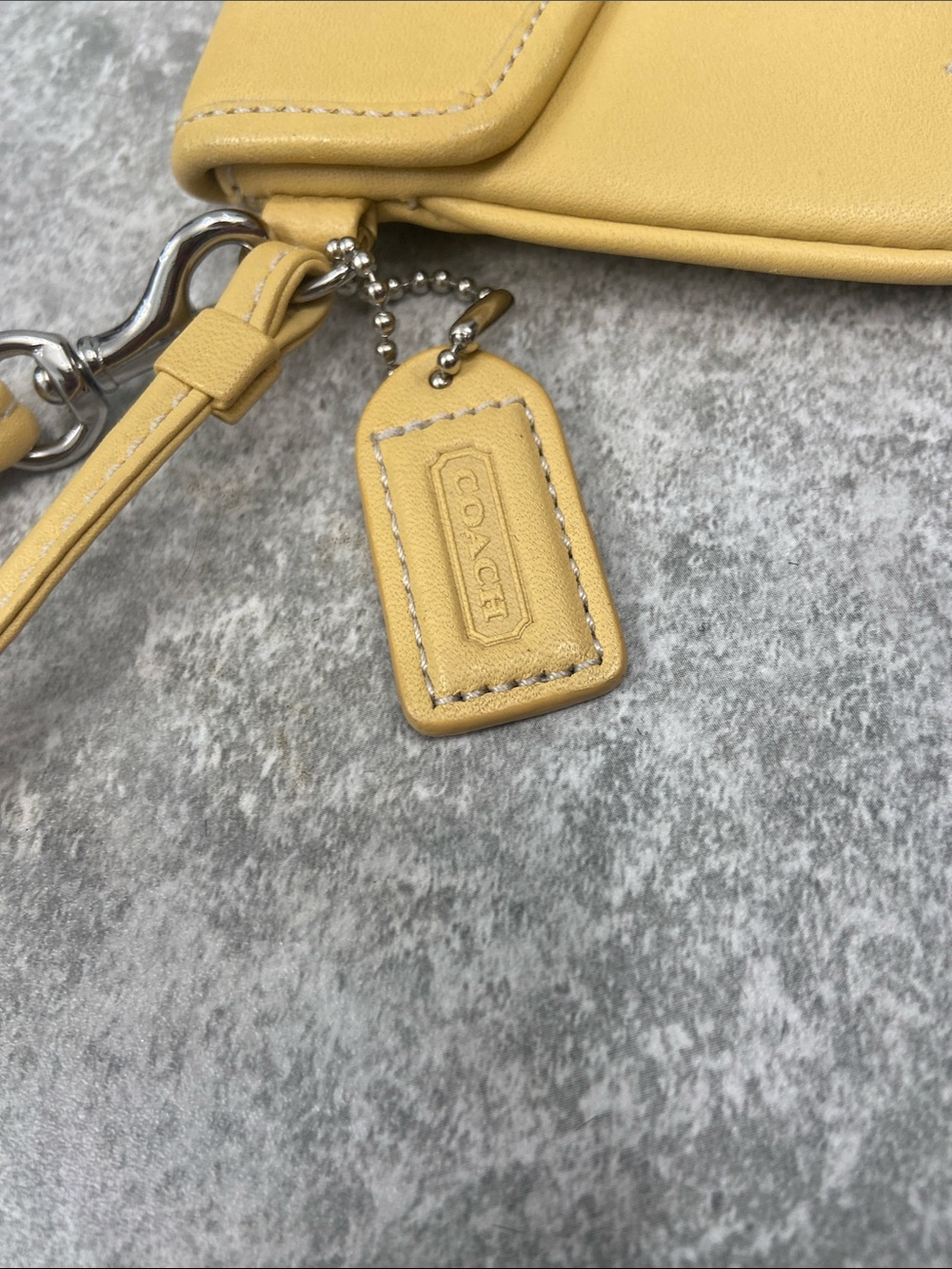 Coach Y2K Hampton Wristlet EUC Calfskin Leather Pre Loved - Picture 3 of 7